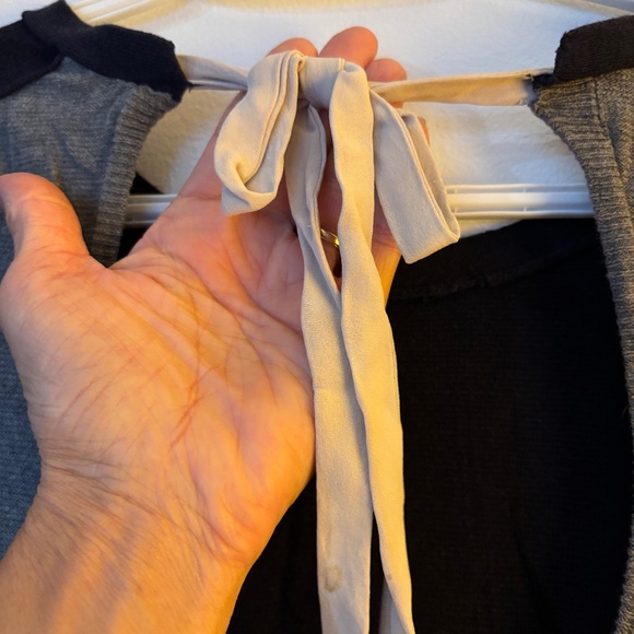 XXS Womens Babaton Aritzia sweater with tie back detail cashmere silk collegiate - Picture 3 of 12